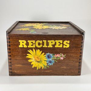 Vtg Handcrafted Finger Joint Wood Floral Recipe Box With Recipes Farmhouse